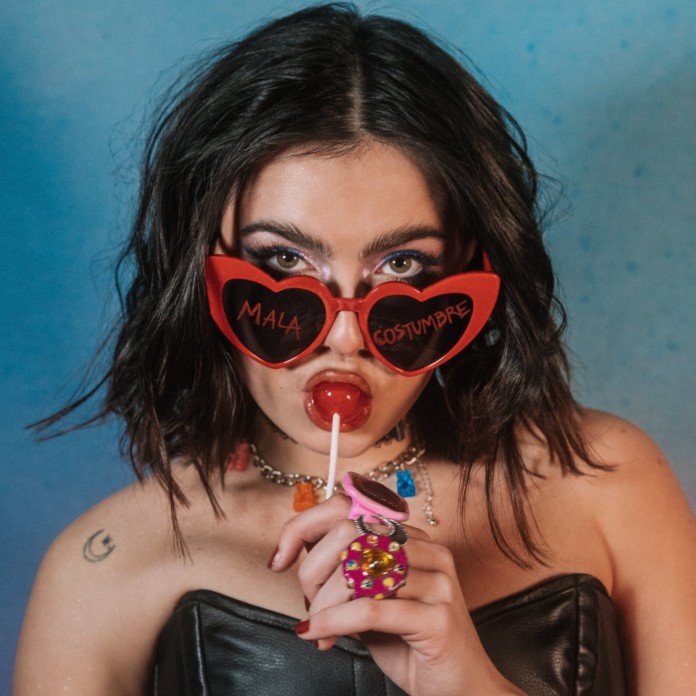 Chiara mala costumbre